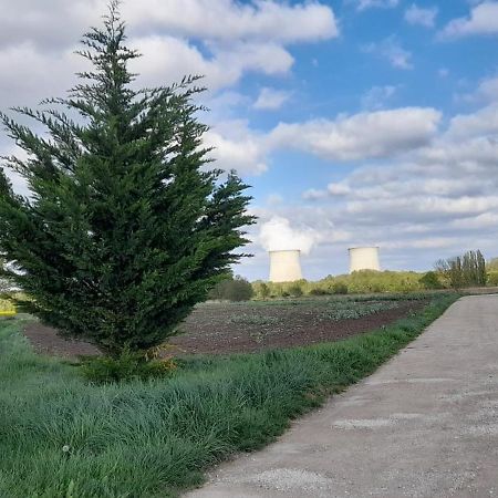 La Ferme De L'Isle Et Sa Roulotte Acomodação com café da manhã Avaray Exterior foto