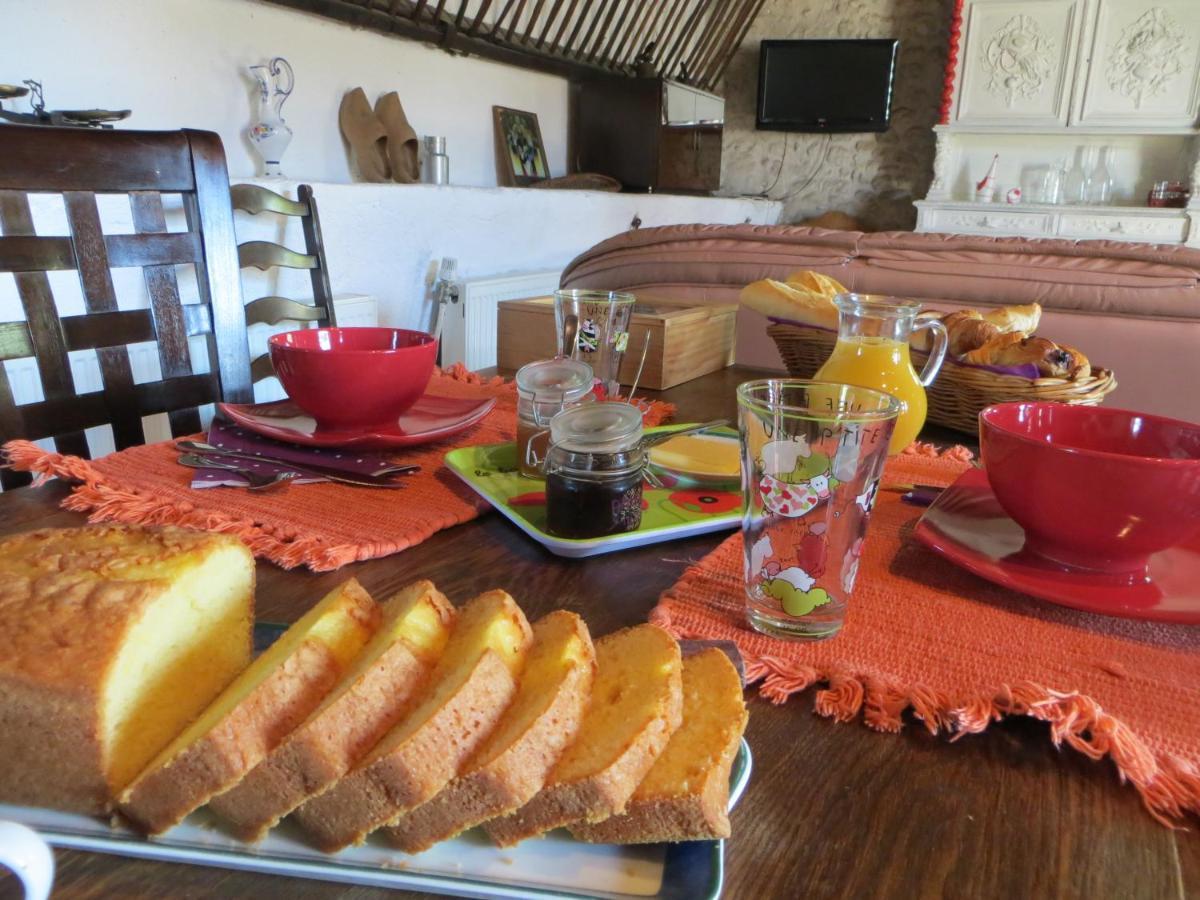 La Ferme De L'Isle Et Sa Roulotte Acomodação com café da manhã Avaray Exterior foto