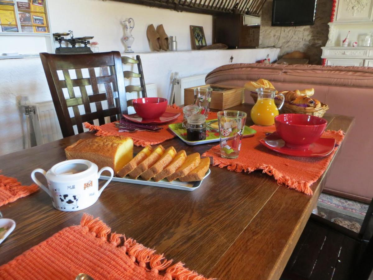 La Ferme De L'Isle Et Sa Roulotte Acomodação com café da manhã Avaray Exterior foto