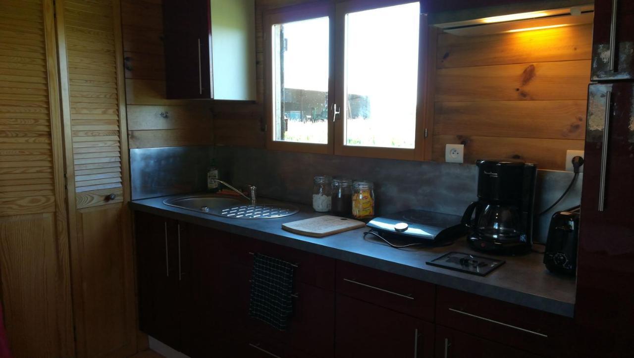 La Ferme De L'Isle Et Sa Roulotte Acomodação com café da manhã Avaray Exterior foto