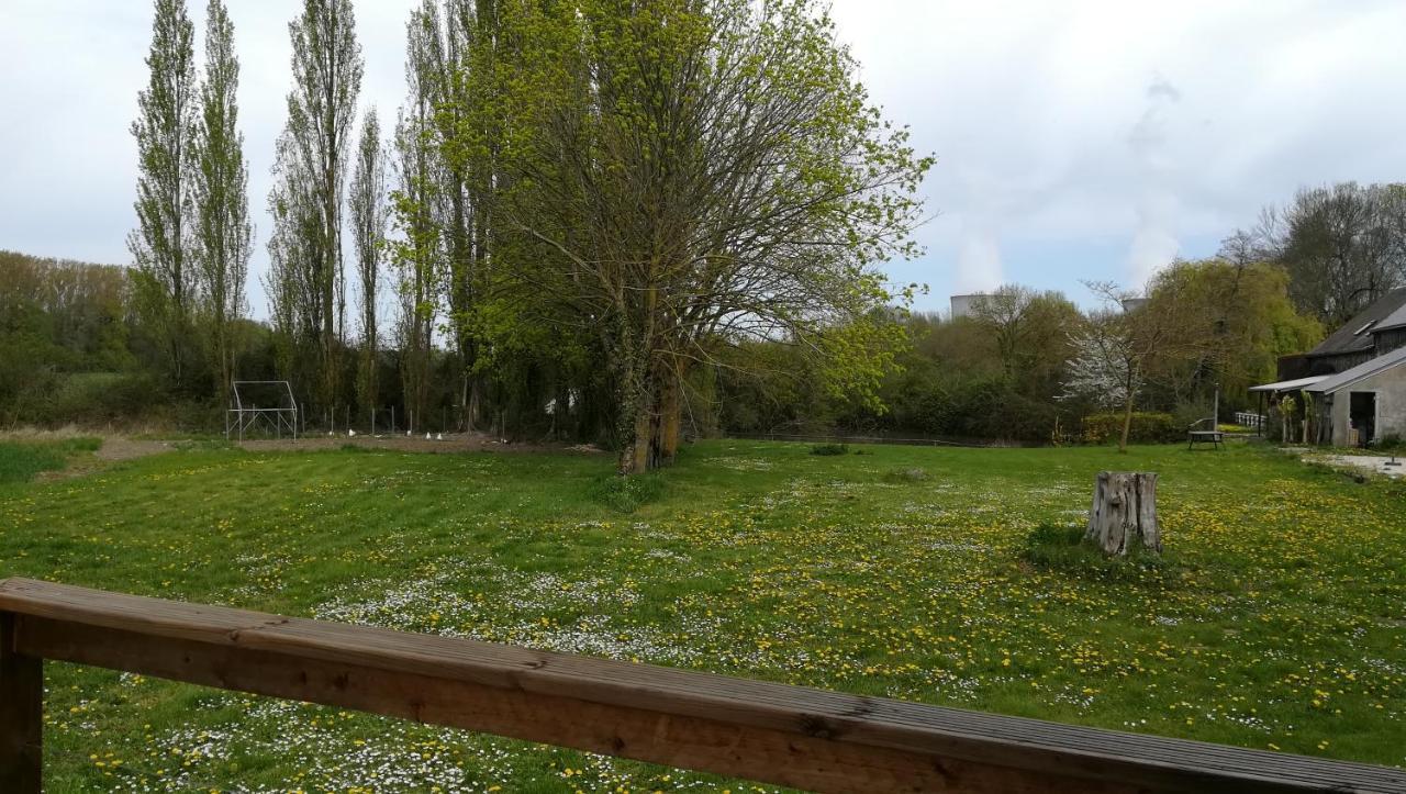 La Ferme De L'Isle Et Sa Roulotte Acomodação com café da manhã Avaray Exterior foto